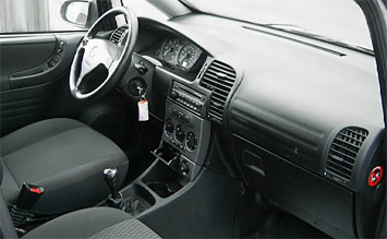 opel zafira interior