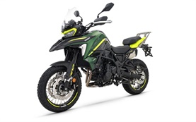 Benelli TRK 702- alquilar una moto en Syracuse