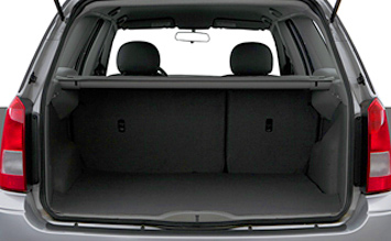 Luggage compartment » 2004 Ford Focus Station Wagon