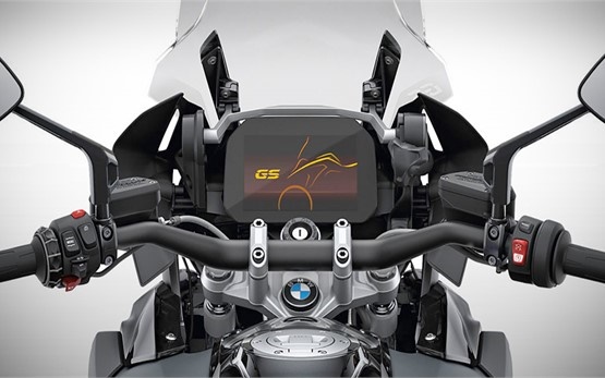 BMW R 1250 GS - наем на мотоциклет Котор