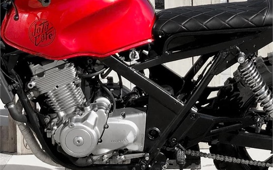 Honda CB500 Scrambler - Motorrad mieten Flughafen Ibiza