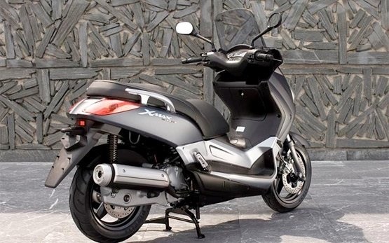  Yamaha X-Max 125 - scooter for hire Malaga