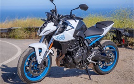 SUZUKI GSX-8S - alquilar una motocicleta en Sardinia