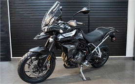 Triumph Tiger 900 GT PRO - наем на мотор в Барселона